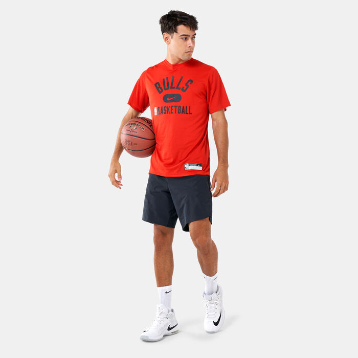 Nike Men's NBA Chicago Bulls Dri-FIT Graphic T-Shirt Red Nike Men's NBA Chicago Bulls Dri-FIT Graphic T-Shirt Red image number 2