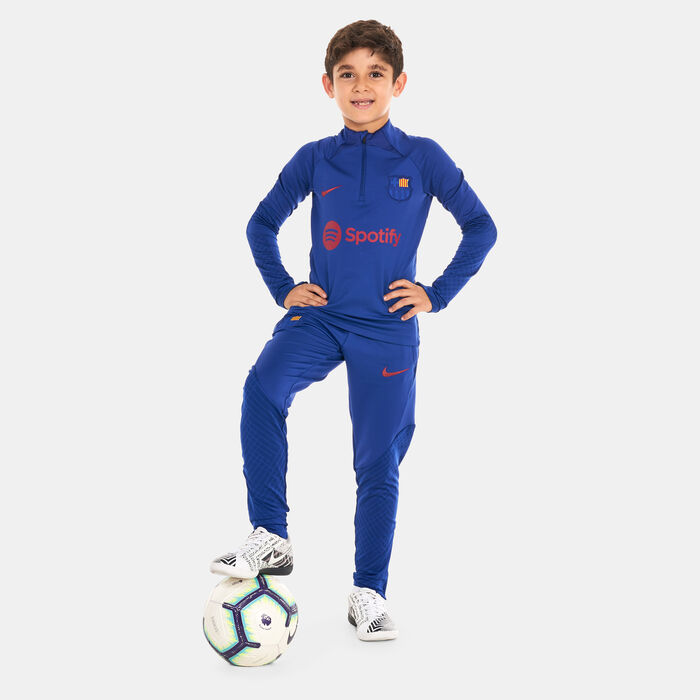 Nike Kids' 1/4 Zip FC Barcelona Dri-FIT Strike Drill Top Blue image number 2