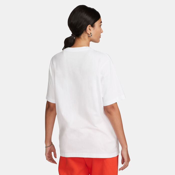 Nike Women's Sportswear Essential T-Shirt White Nike Women's Sportswear Essential T-Shirt White image number 1