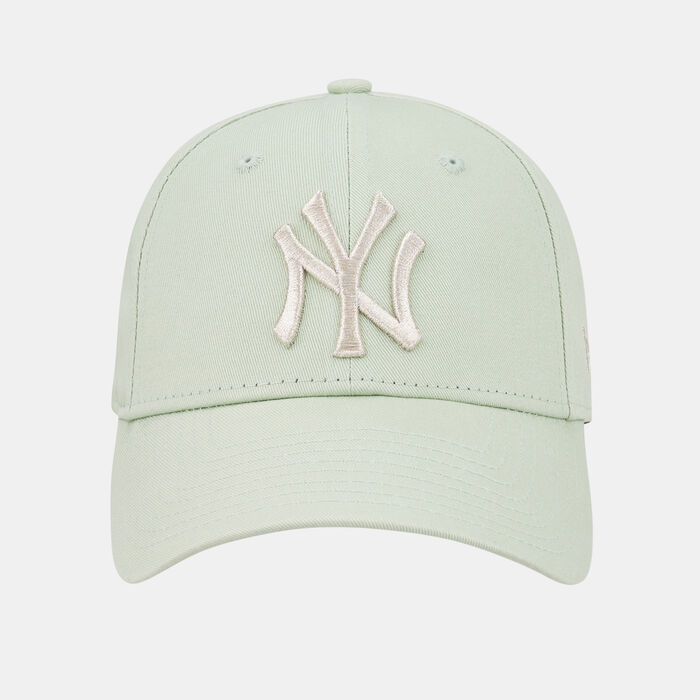 New Era Women's New York Yankees Logo 9FORTY Adjustable Cap Green New Era Women's New York Yankees Logo 9FORTY Adjustable Cap Green image number 0
