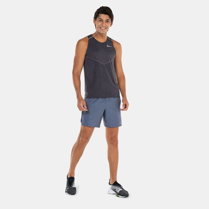 Nike Men's 2-in-1 7-inch Challenger Shorts Blue image number 2