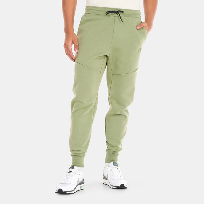 Nike Men's Tech Fleece Graphic Joggers Green Nike Men's Tech Fleece Graphic Joggers Green image number 0