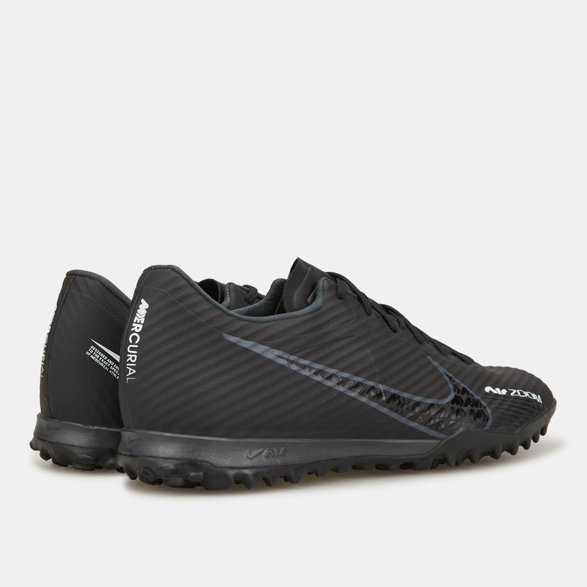Nike Men s Mercurial Vapor 15 Academy Turf Ground Football Shoes