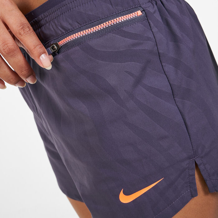 Nike Women's Tempo Luxe Icon Clash Shorts Purple Nike Women's Tempo Luxe Icon Clash Shorts Purple image number 3