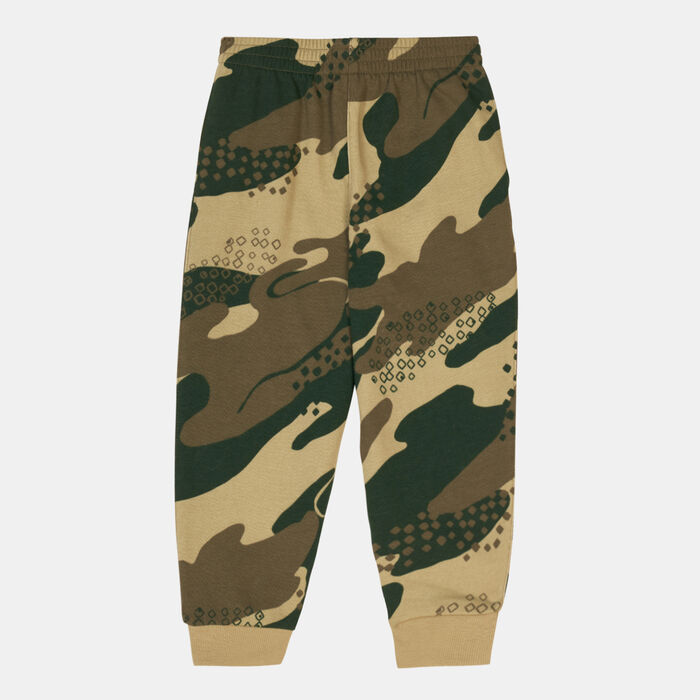 Nike Kids' Seasonal Camo Graphic Joggers (Younger Kids) Green image number 1