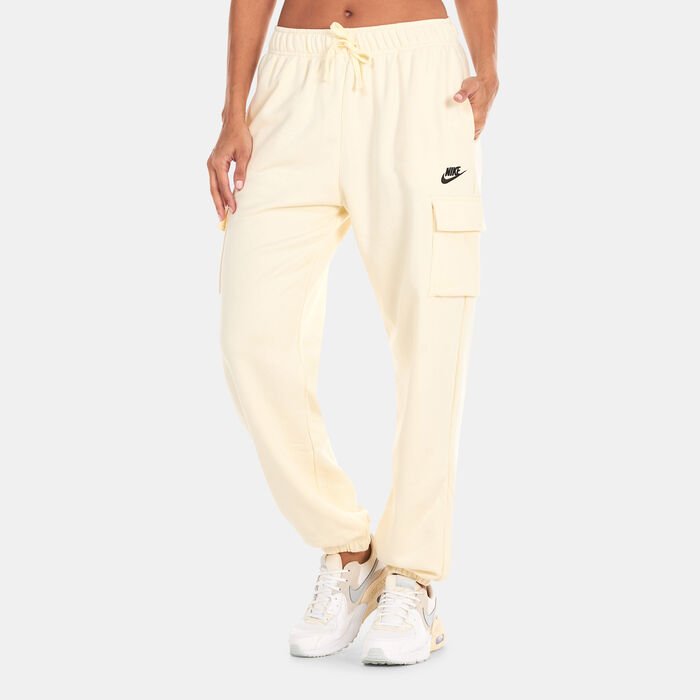 Nike Women's Sportswear Club Fleece Oversized Cargo Joggers Ivory Nike Women's Sportswear Club Fleece Oversized Cargo Joggers Ivory image number 0