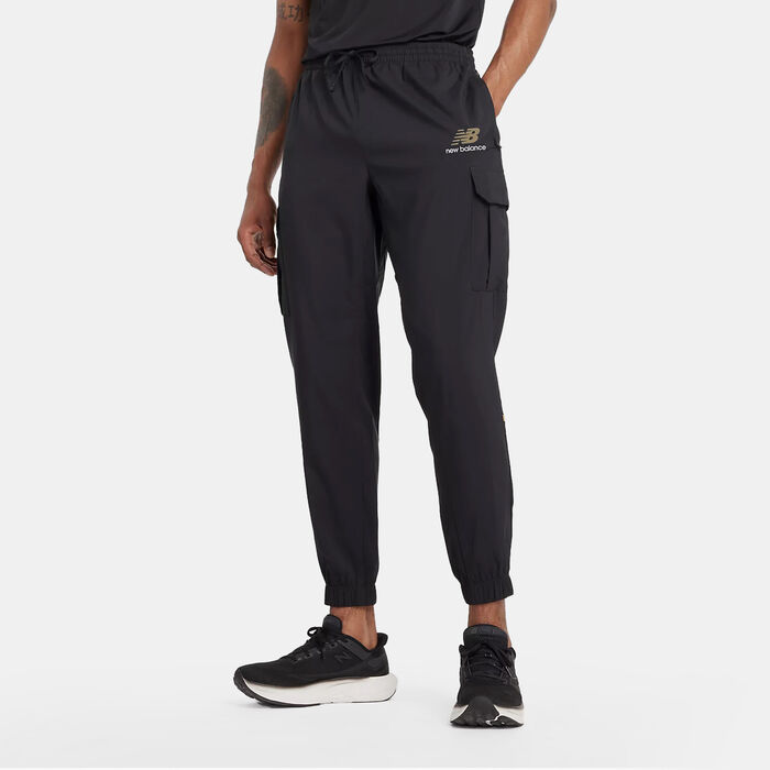 New Balance Men's Classics Cargo Joggers Black New Balance Men's Classics Cargo Joggers Black image number 0