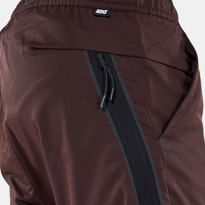Nike Men's Sportswear Tech Essentials Unlined Commuter Pants Brown image number 3