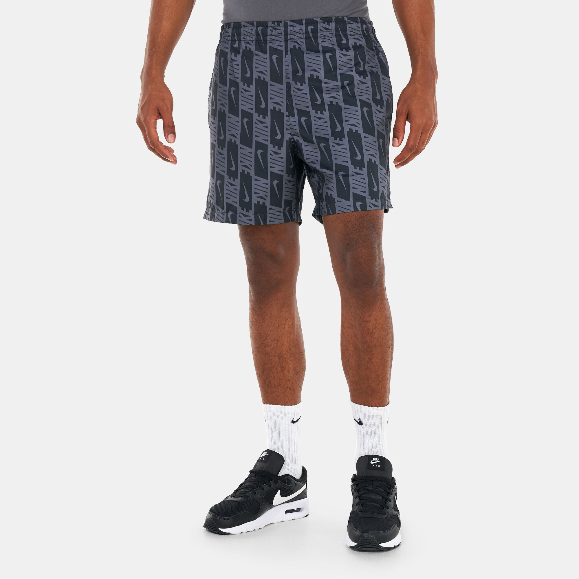 Nike woven logo shorts black deals