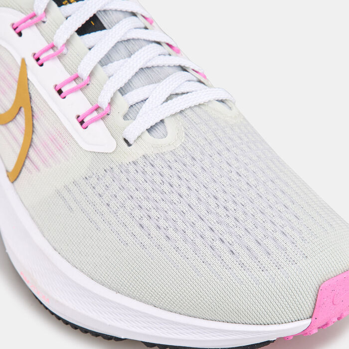 Nike Women's Air Zoom Pegasus 39 Shoe White image number 4