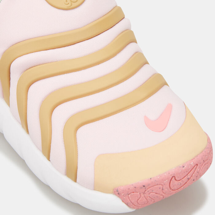 Nike Kids' Dynamo Go Shoe (Baby and Toddler) Pink image number 4
