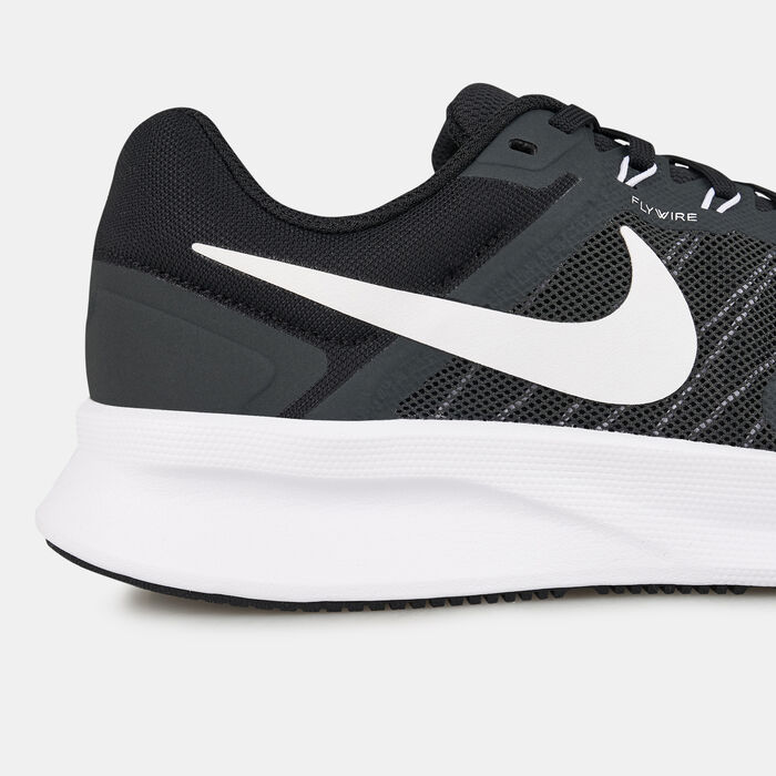 Nike Men's Run Swift 3 Road Running Shoe Black image number 4