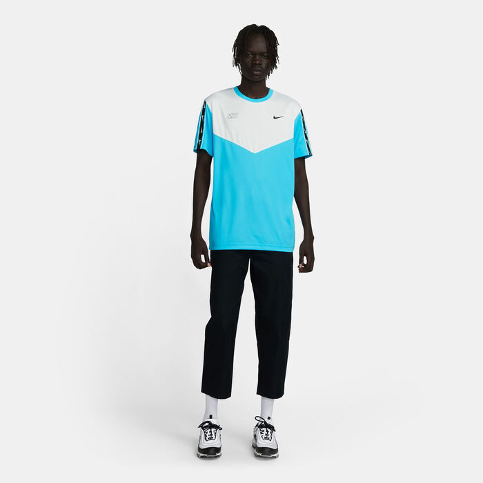 Nike Men's Sportswear Repeat T-Shirt Blue Nike Men's Sportswear Repeat T-Shirt Blue image number 2