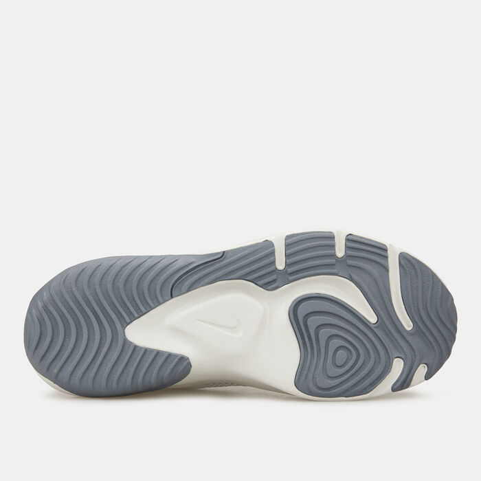 Nike Men's Legend Essential 3 Next Nature Training Shoe Grey Nike Men's Legend Essential 3 Next Nature Training Shoe Grey image number 4