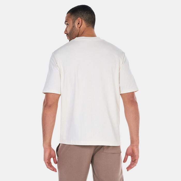 New Balance Men's Athletics Linear T-Shirt Beige New Balance Men's Athletics Linear T-Shirt Beige image number 1