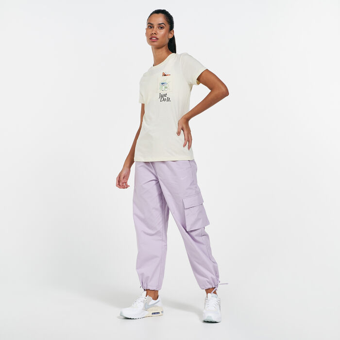 Nike Women's Sportswear Boxy T-Shirt White image number 2