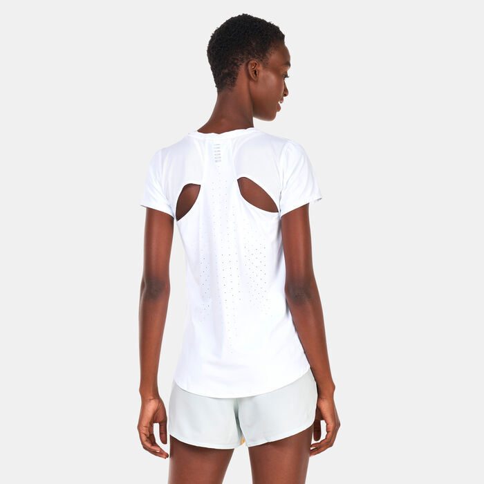 Under Armour Women's UA IsoChill 200 Laser T-Shirt White Under Armour Women's UA IsoChill 200 Laser T-Shirt White image number 1