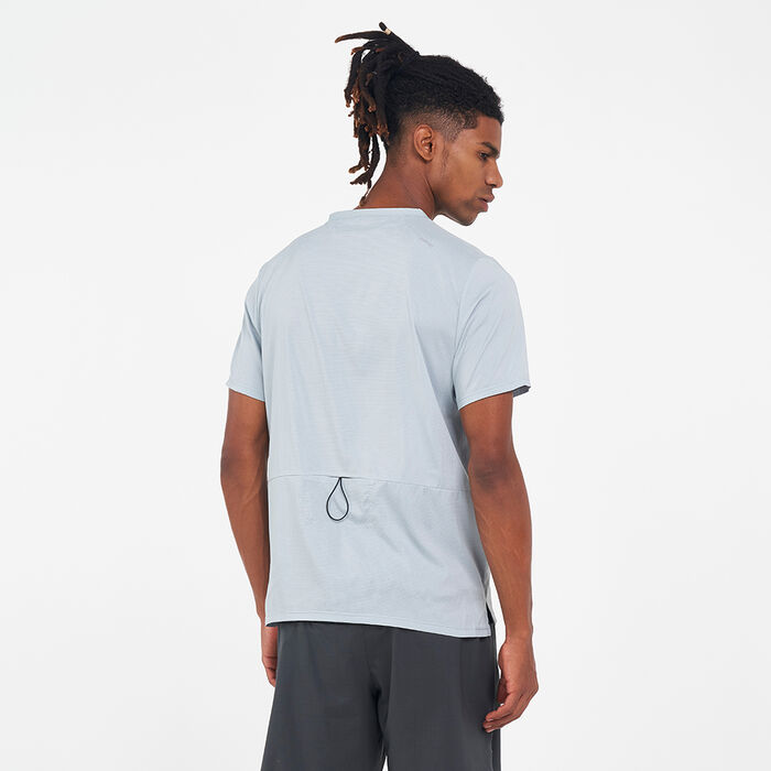 Nike Men's Run Division Rise 365 T-Shirt Grey Nike Men's Run Division Rise 365 T-Shirt Grey image number 1