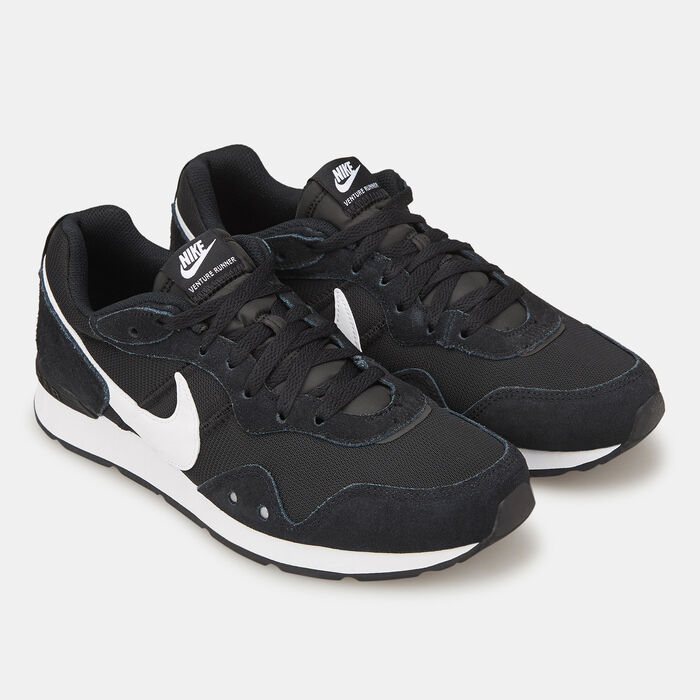 Nike Men's Venture Runner Shoe Black image number 2