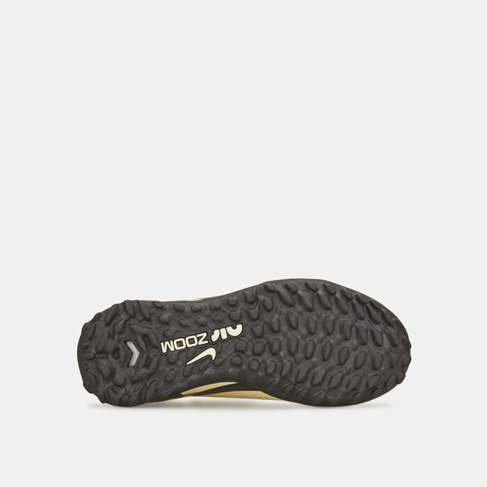 Nike Kids' Mercurial Vapor 15 Academy Turf Football Shoes (Younger and Older Kids) Ivory Nike Kids' Mercurial Vapor 15 Academy Turf Football Shoes (Younger and Older Kids) Ivory image number 3