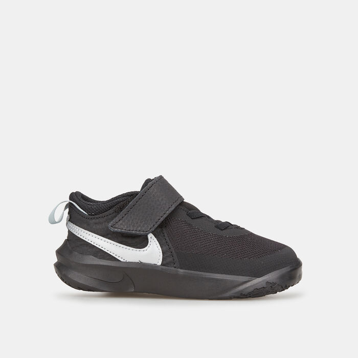 Nike Kids' Team Hustle D 10 Shoe Black Nike Kids' Team Hustle D 10 Shoe Black image number 0