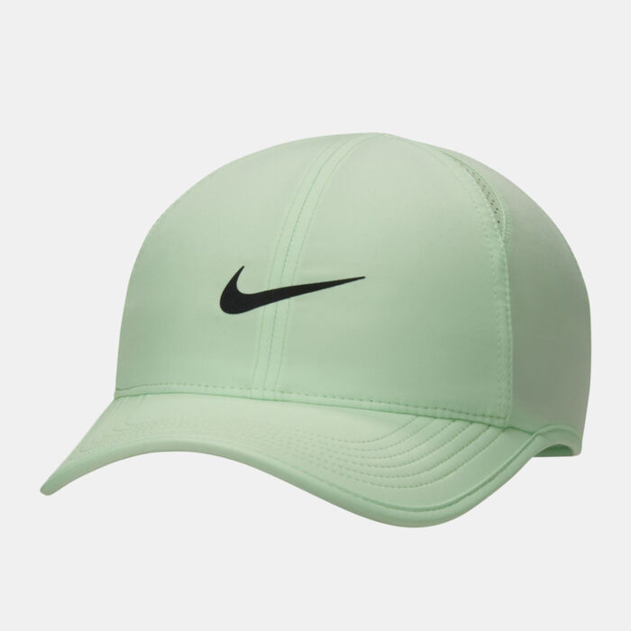 Nike Dri-FIT Club Unstructured Featherlight Cap Green image number 0