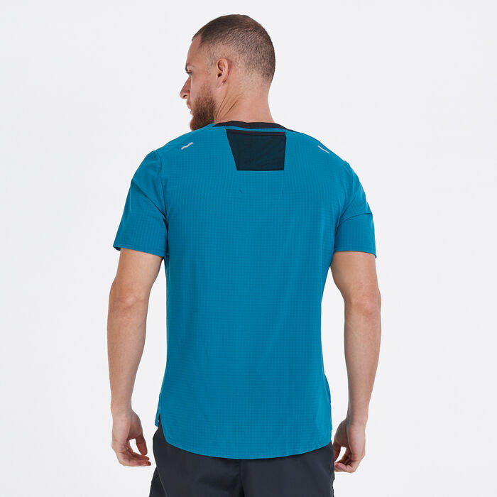 Nike Men's Dri-FIT Rise 365 Trail T-Shirt Green Nike Men's Dri-FIT Rise 365 Trail T-Shirt Green image number 1