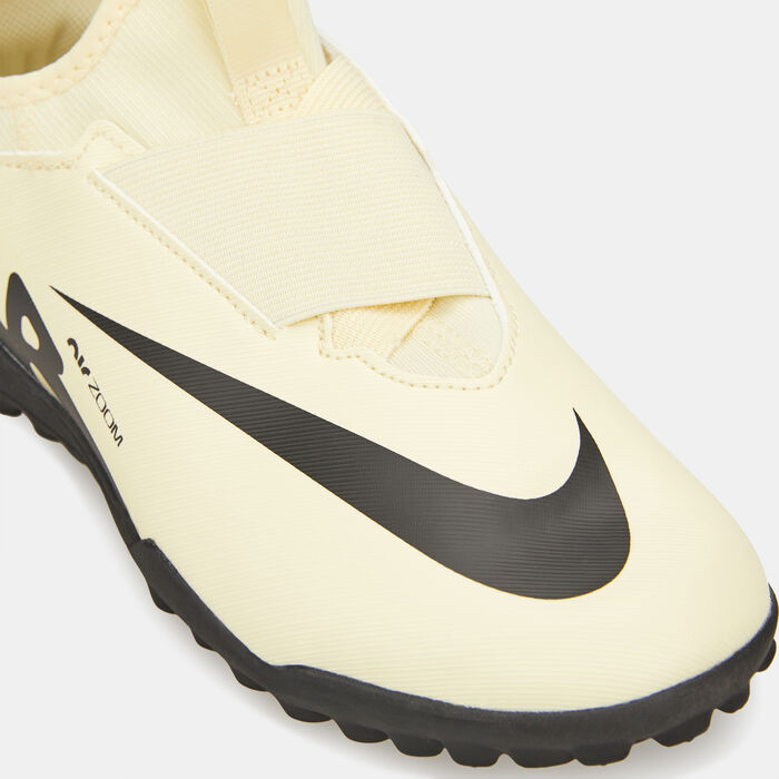 Nike Kids' Mercurial Vapor 15 Academy Turf Football Shoes (Younger and Older Kids) Ivory Nike Kids' Mercurial Vapor 15 Academy Turf Football Shoes (Younger and Older Kids) Ivory image number 4