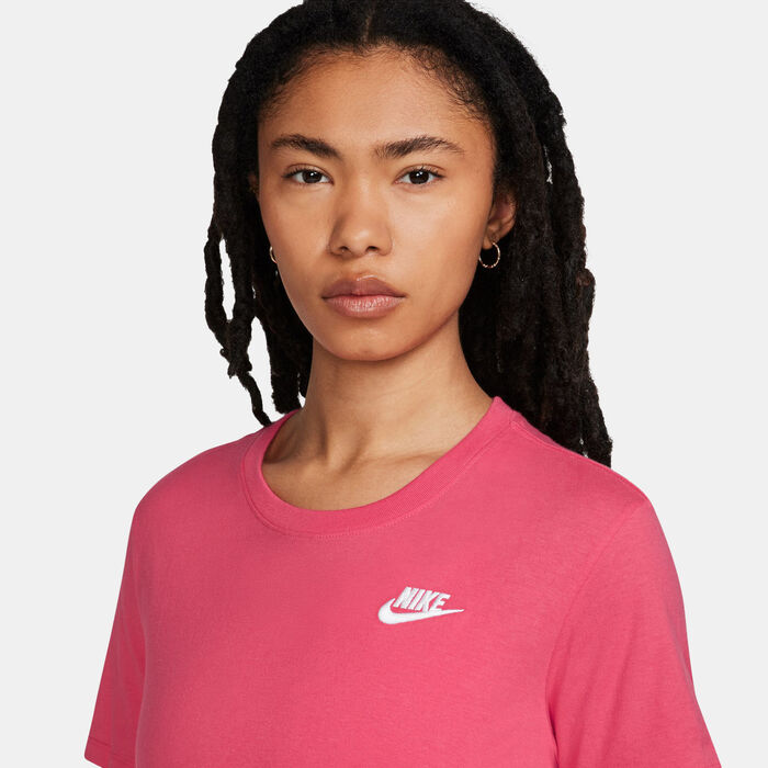 Nike Women's Sportswear Club T-Shirt Pink Nike Women's Sportswear Club T-Shirt Pink image number 2