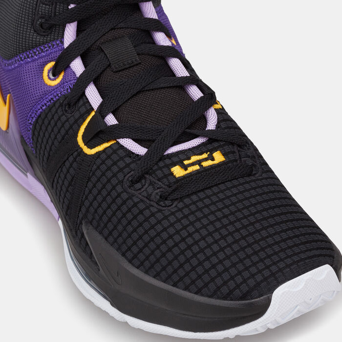 Nike Men's LeBron Witness 7 Basketball Shoe Black image number 10