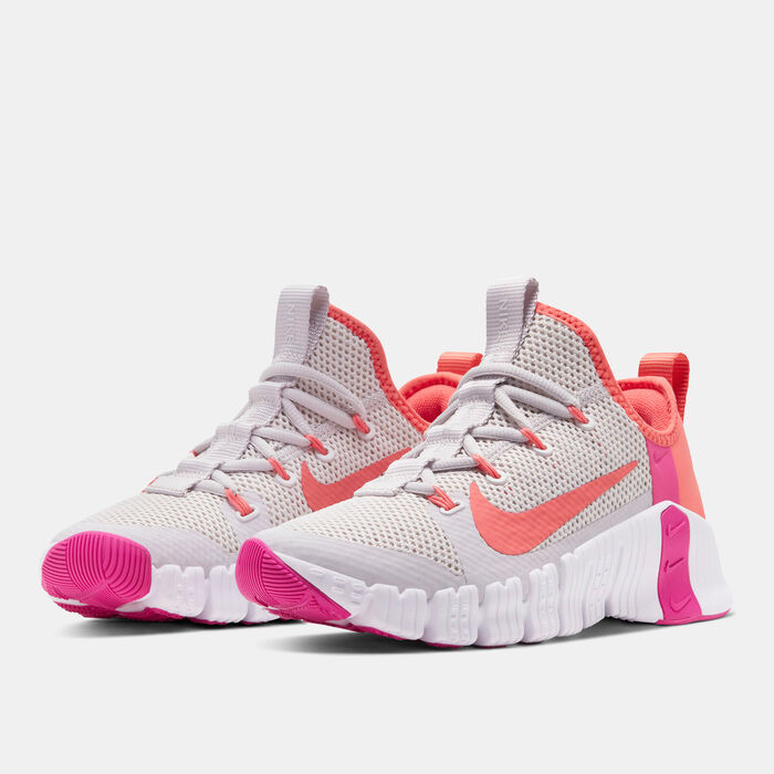 Nike Women's Free Metcon 3 Shoe Grey Nike Women's Free Metcon 3 Shoe Grey image number 2