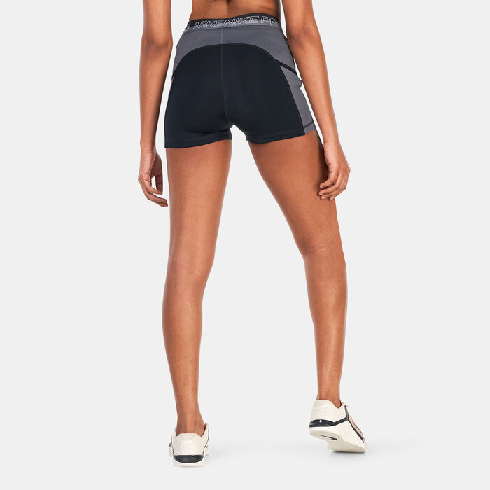 Nike Women's Pro High-Waisted 3-Inch Training Shorts Black Nike Women's Pro High-Waisted 3-Inch Training Shorts Black image number 1