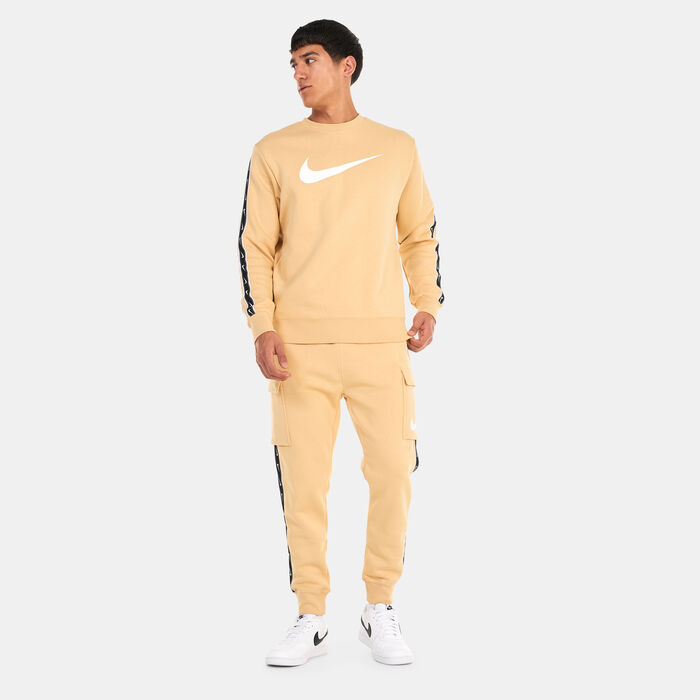 Nike Men's Sportswear Repeat Fleece Sweatshirt Beige Nike Men's Sportswear Repeat Fleece Sweatshirt Beige image number 2