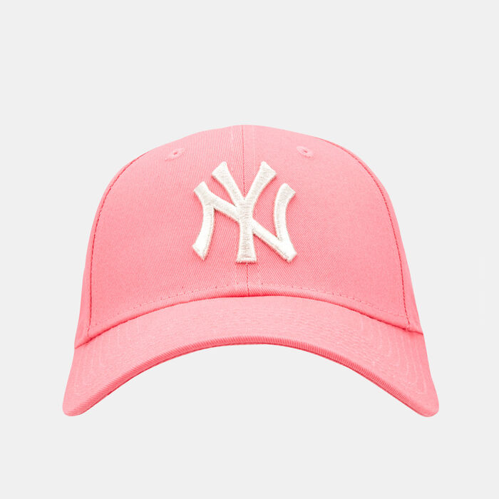 New Era Women's New York Yankees Metallic Logo Cap Pink image number 0