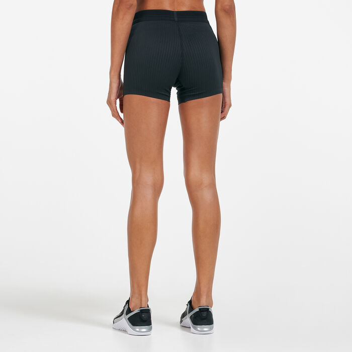 Nike Women's AeroSwift Shorts Black image number 1