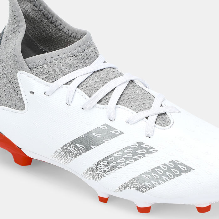 adidas Kids' Predator Freak.3 Firm-Ground Football Shoes (Younger and Older Kids) adidas Kids' Predator Freak.3 Firm-Ground Football Shoes (Younger and Older Kids) image number 4
