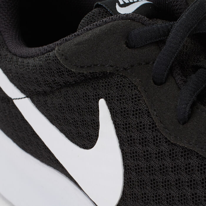Nike Tanjun Shoe Black image number 4