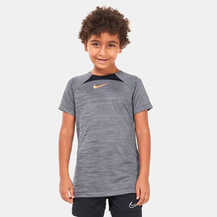 Nike Kids' Dri-FIT Academy Football T-Shirt (Older Kids) Grey Nike Kids' Dri-FIT Academy Football T-Shirt (Older Kids) Grey image number 0
