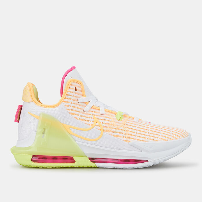 Nike Men's LeBron Witness VI Shoe Nike Men's LeBron Witness VI Shoe image number 0