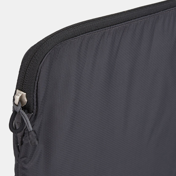 The North Face Flyweight 13-inch Laptop Sleeve Grey The North Face Flyweight 13-inch Laptop Sleeve Grey image number 2