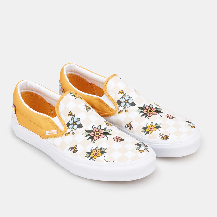 Vans Classic Slip-On Unisex Shoe Beige image number 1