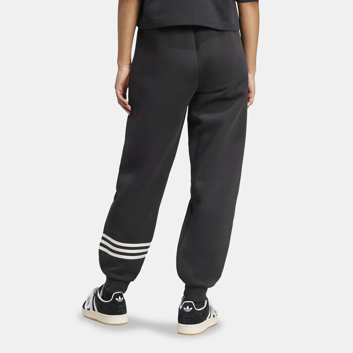 adidas Originals Women's Neuclassics Sweatpants Black adidas Originals Women's Neuclassics Sweatpants Black image number 1