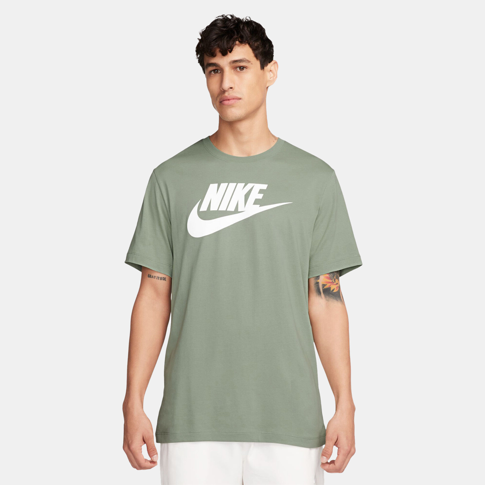Grey and green nike shirt discount