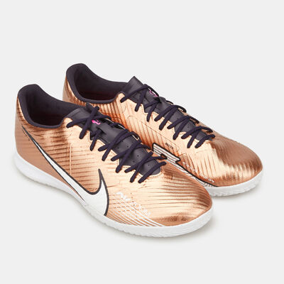 Nike Men's Zoom Mercurial Vapor 15 Academy IC Football Shoe Gold