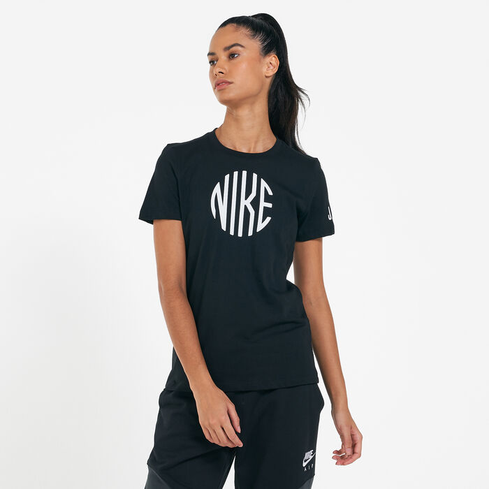 Nike Women's Sportswear T-Shirt Black Nike Women's Sportswear T-Shirt Black image number 0