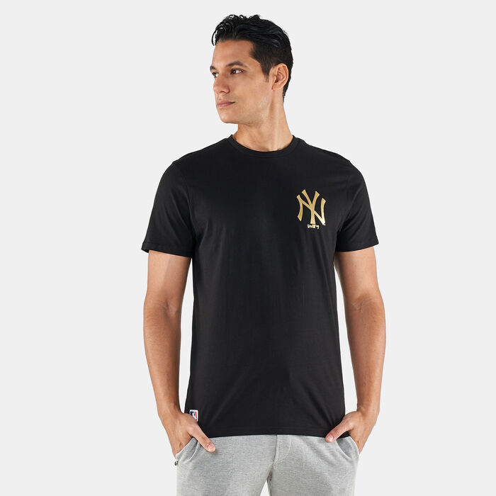 New Era Men's MLB Team New York Yankees Metallic Logo T-Shirt Black New Era Men's MLB Team New York Yankees Metallic Logo T-Shirt Black image number 1