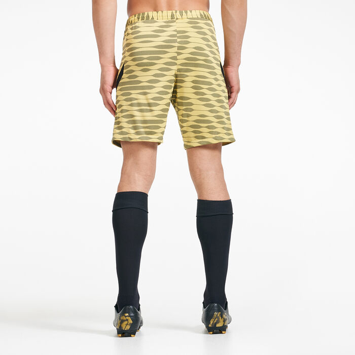 Nike Men's Dri-FIT Strike 21 Shorts yellow Nike Men's Dri-FIT Strike 21 Shorts yellow image number 1