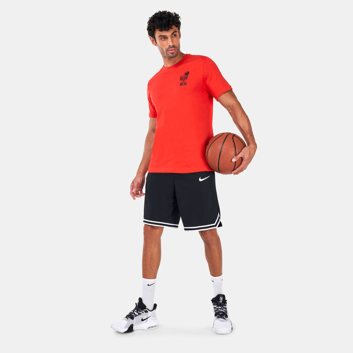 Nike Men's Seasonal T-Shirt Red Nike Men's Seasonal T-Shirt Red image number 2