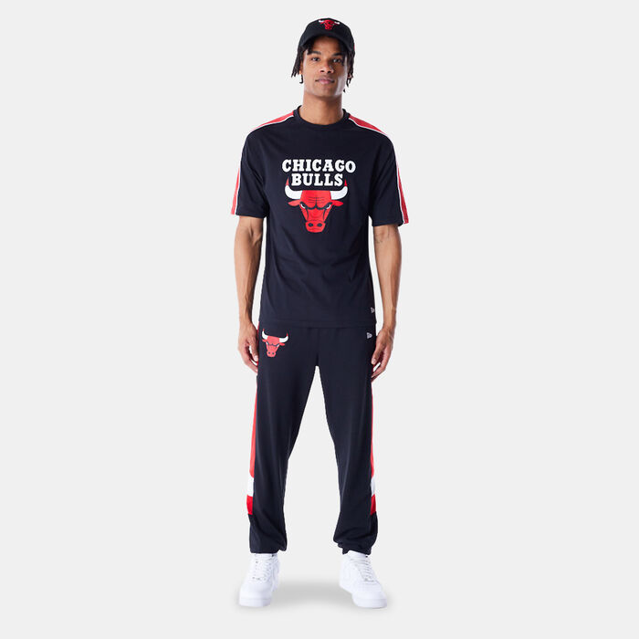 New Era Men's NBA Chicago Bulls Panel T-Shirt Black image number 2