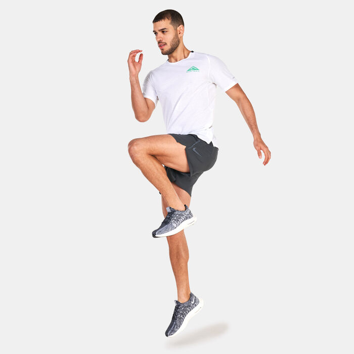 Nike Men's Trail Solar Chase Dri-FIT Running Top White Nike Men's Trail Solar Chase Dri-FIT Running Top White image number 2